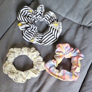 Striped and Floral Kids Scrunchie Set